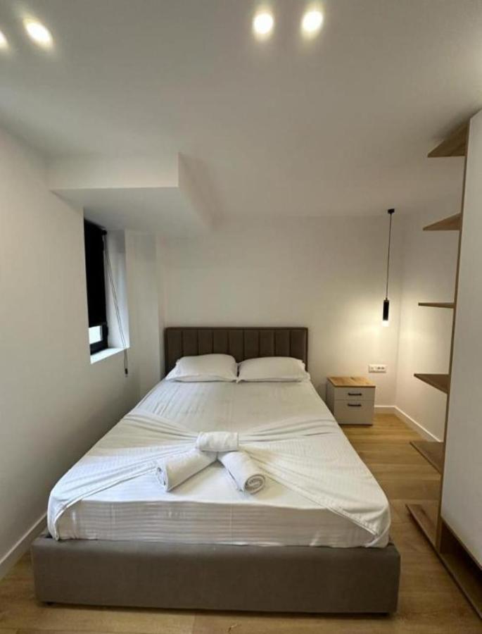 Come&Recome Tirana Apartments ภายนอก รูปภาพ