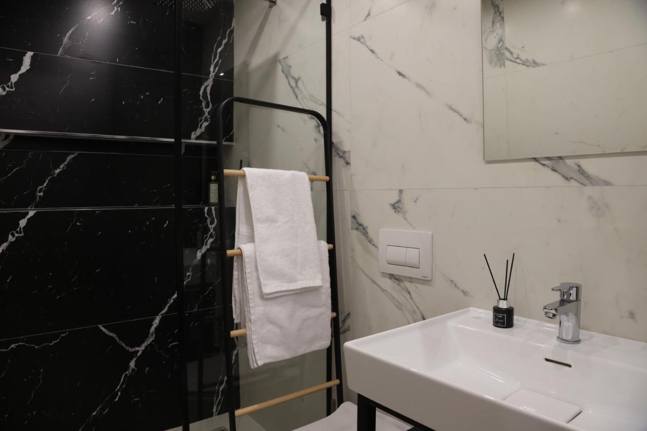 Come&Recome Tirana Apartments ภายนอก รูปภาพ