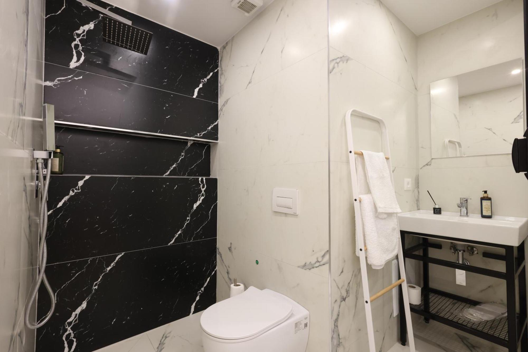 Come&Recome Tirana Apartments ภายนอก รูปภาพ